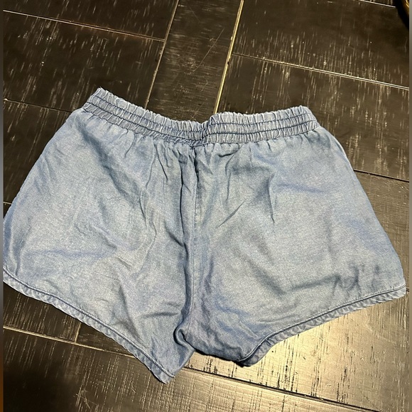 Splendid elastic waist shorts with side pockets - Picture 2 of 3